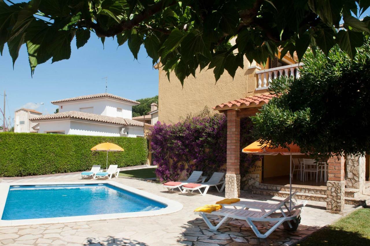 La Marinada Villa L' Escala Bagian luar foto