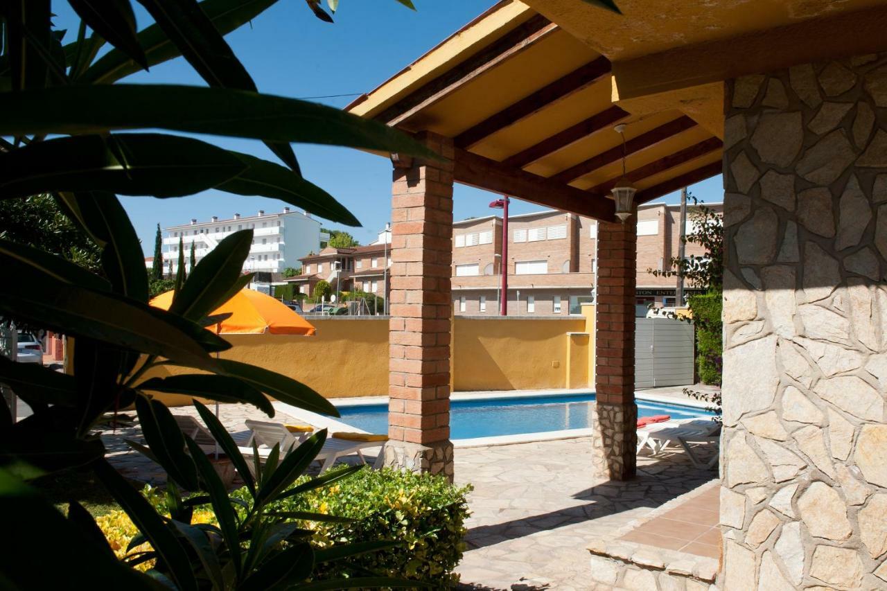 La Marinada Villa L' Escala Bagian luar foto